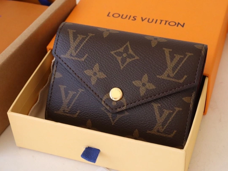 LV Wallets 4178A-0189