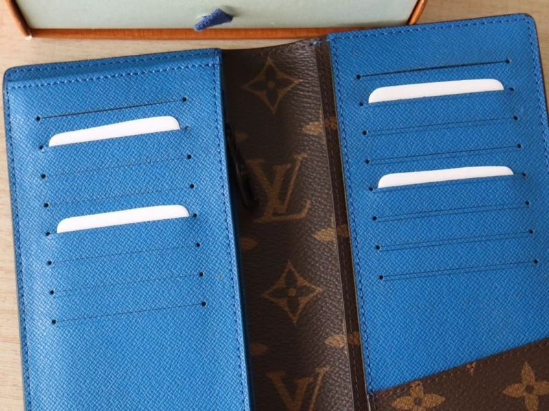 LV Wallets 4178A-0192
