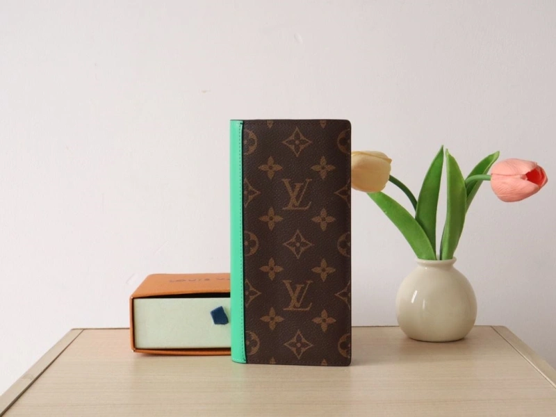 LV Wallets 4178A-0193