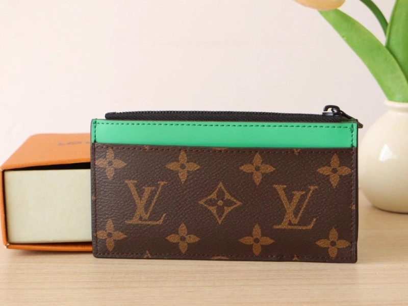LV Wallets 4178A-0198