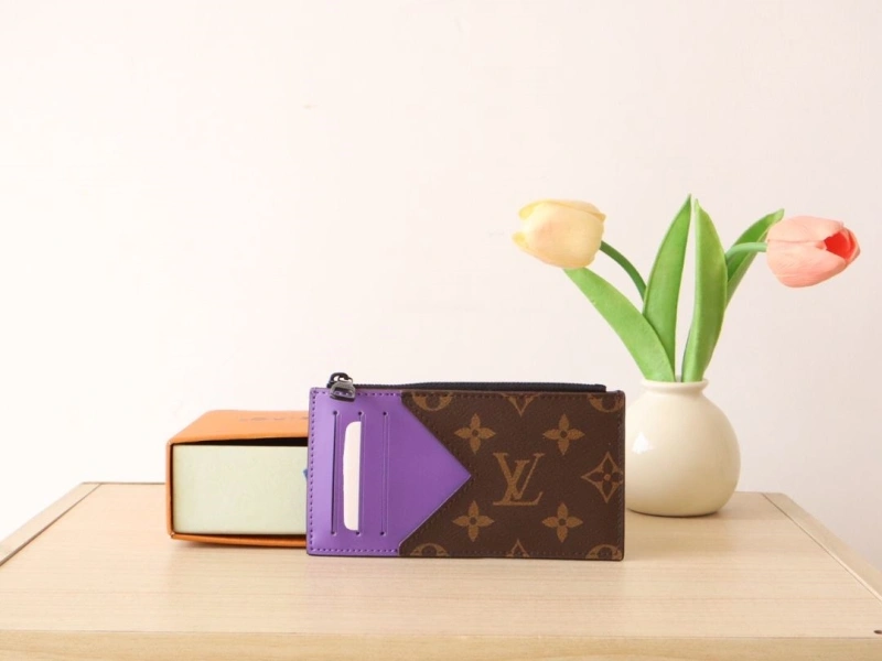 LV Wallets 4178A-0199