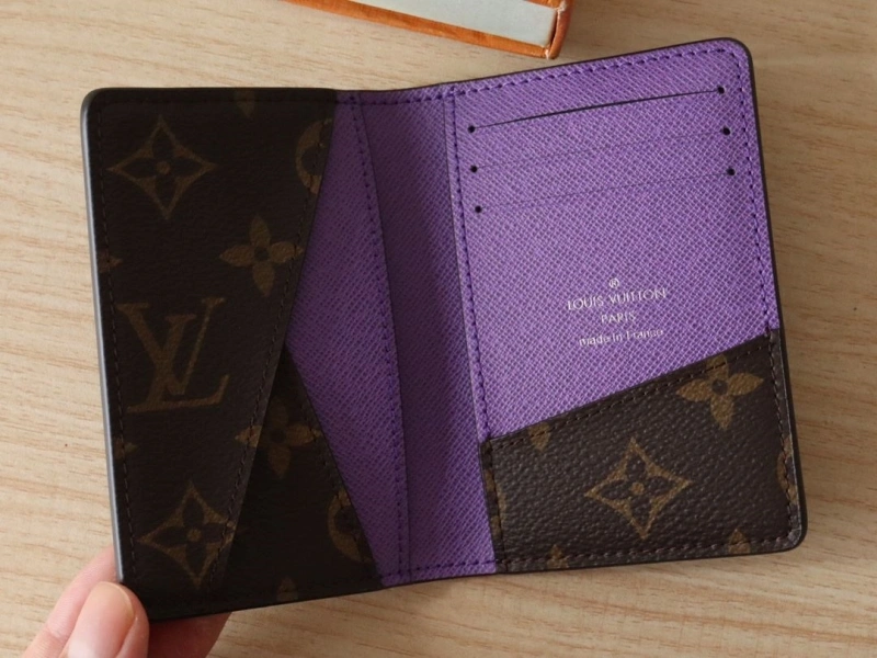 LV Wallets 4178A-0203