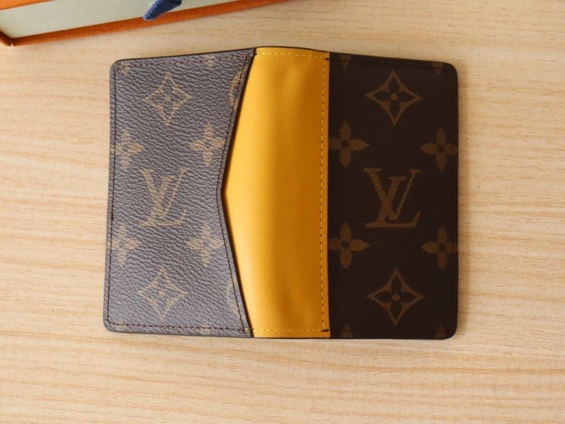LV Wallets 4178A-0204