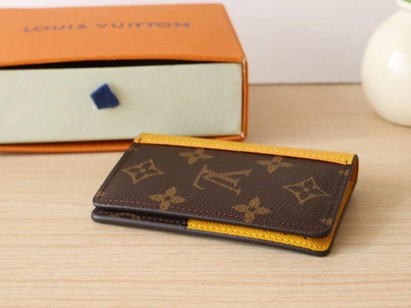 LV Wallets 4178A-0204