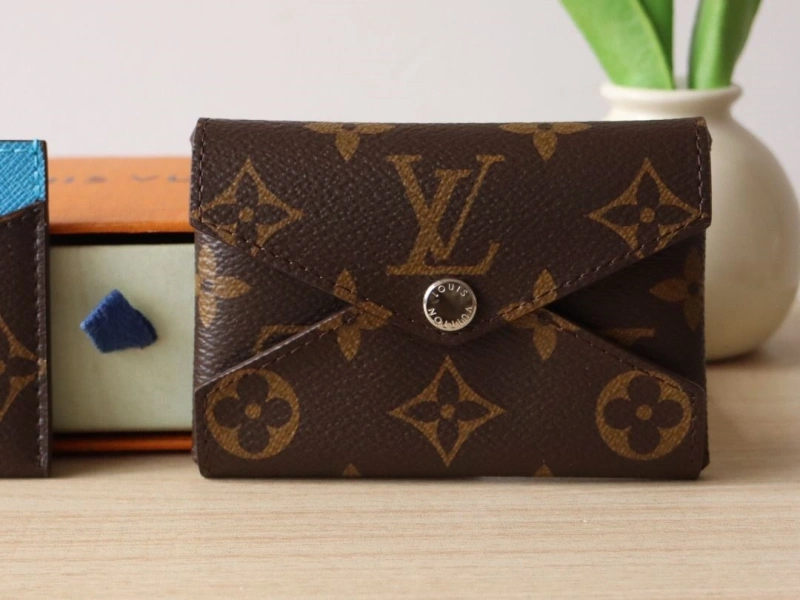LV Wallets 4178A-0210