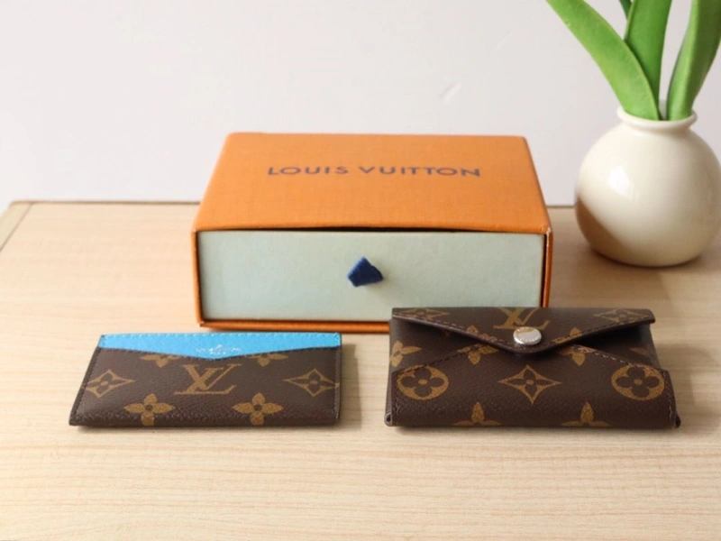 LV Wallets 4178A-0210