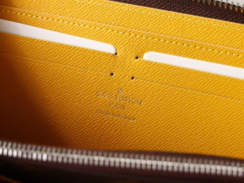 LV Wallets 4178A-0213