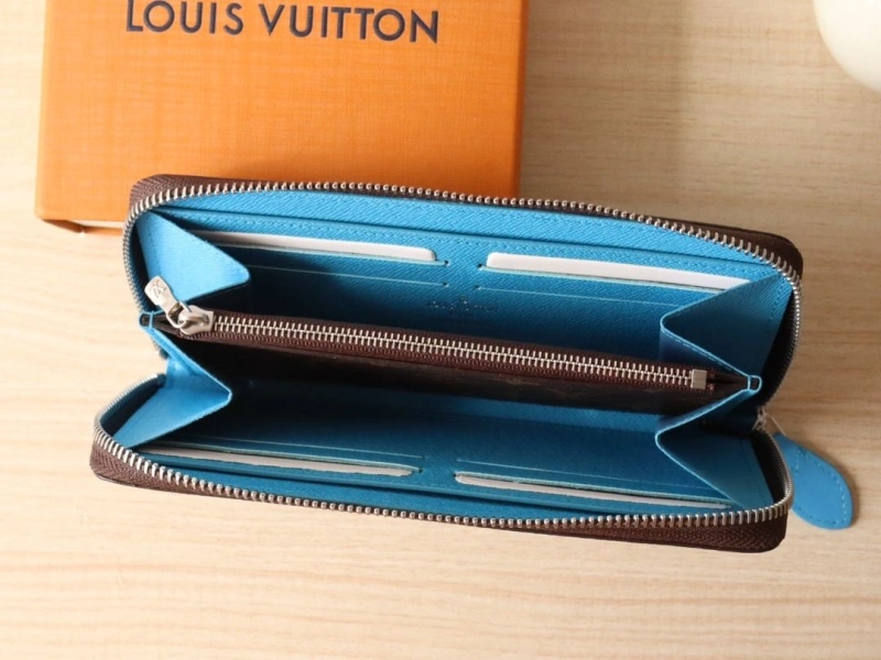 LV Wallets 4178A-0215