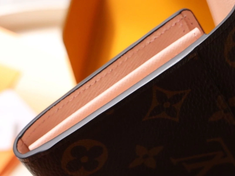 LV Wallets 4178A-0217