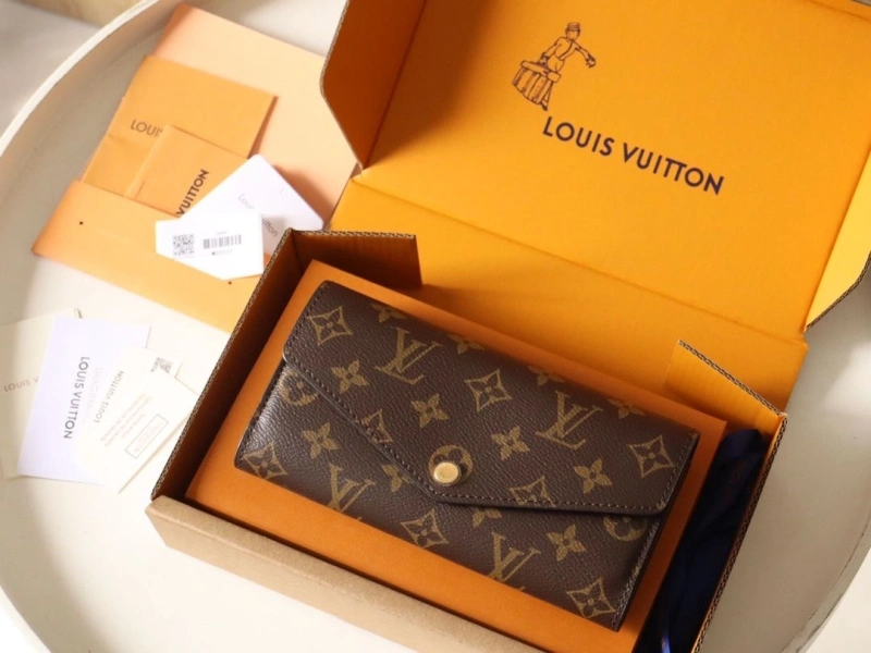 LV Wallets 4178A-0218