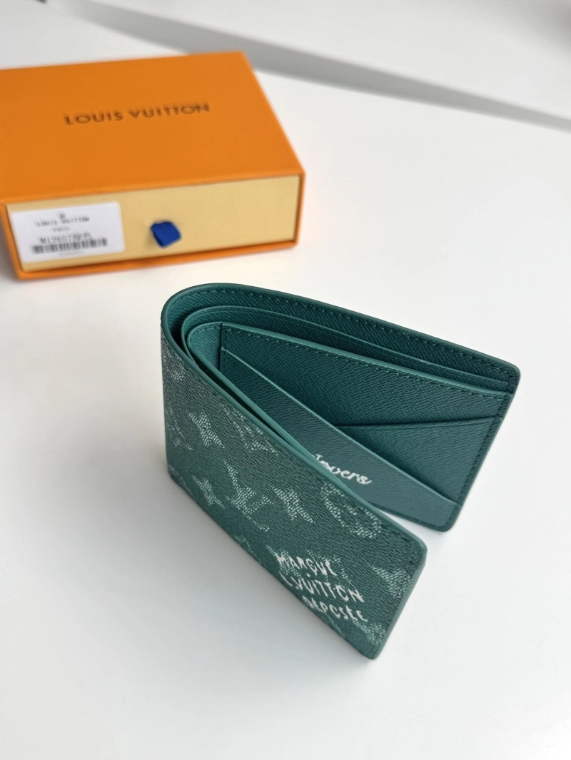 LV Wallets 4178A-0244