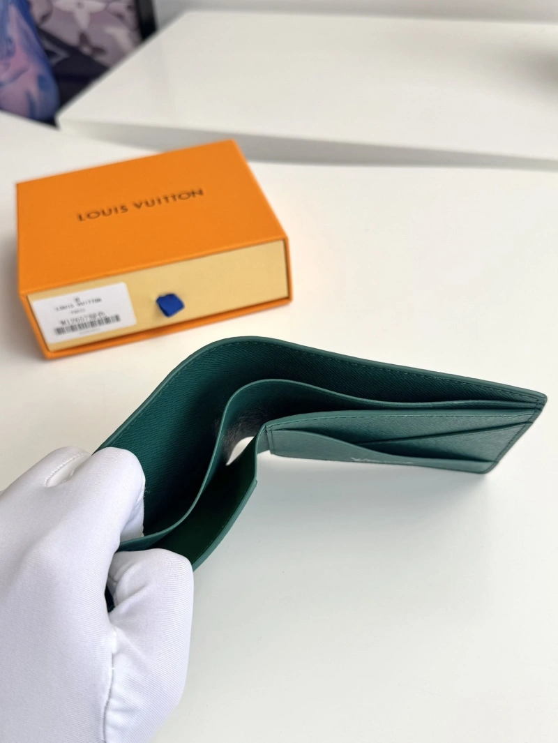 LV Wallets 4178A-0244