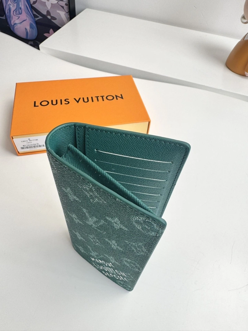 LV Wallets 4178A-0245