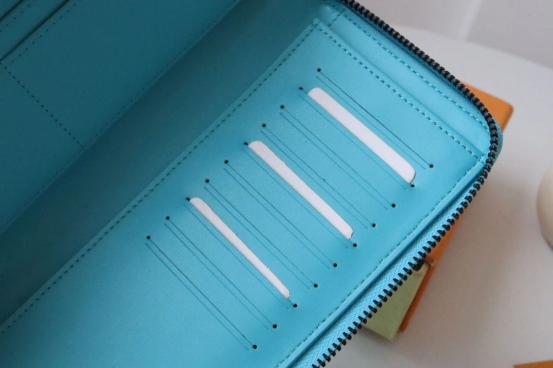 LV Wallets 4178A-0250