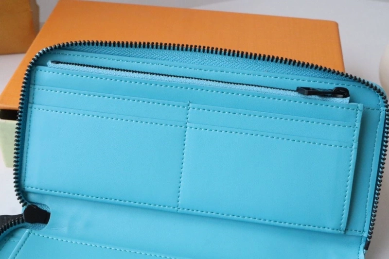 LV Wallets 4178A-0250