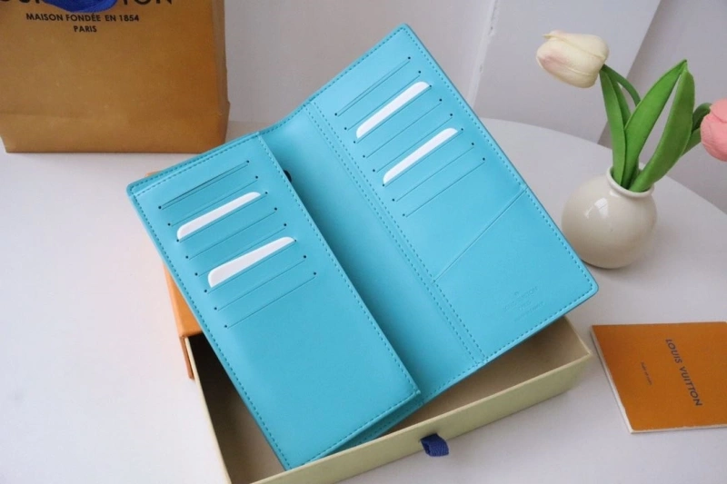 LV Wallets 4178A-0252