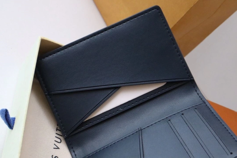 LV Wallets 4178A-0257