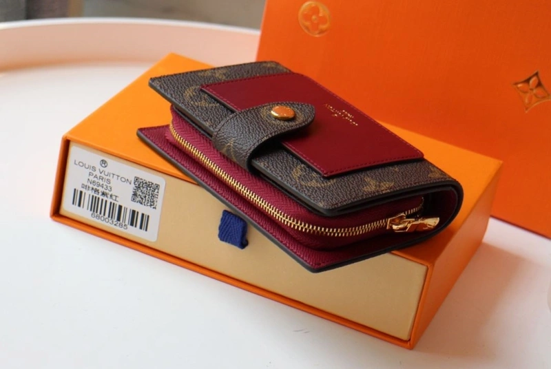 LV Wallets 4178A-0269