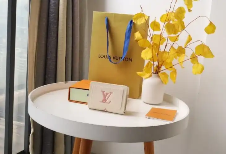 LV Wallets 4178D-0001