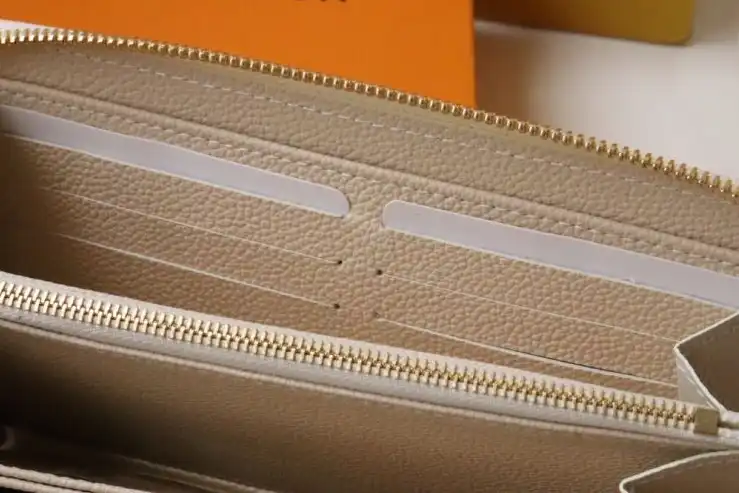 LV Wallets 4178D-0002