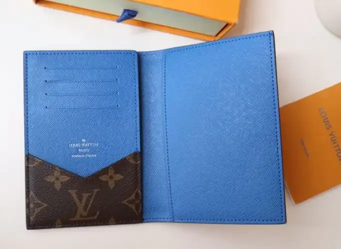 LV Wallets 4178D-0008