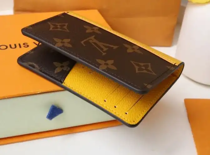 LV Wallets 4178D-0011