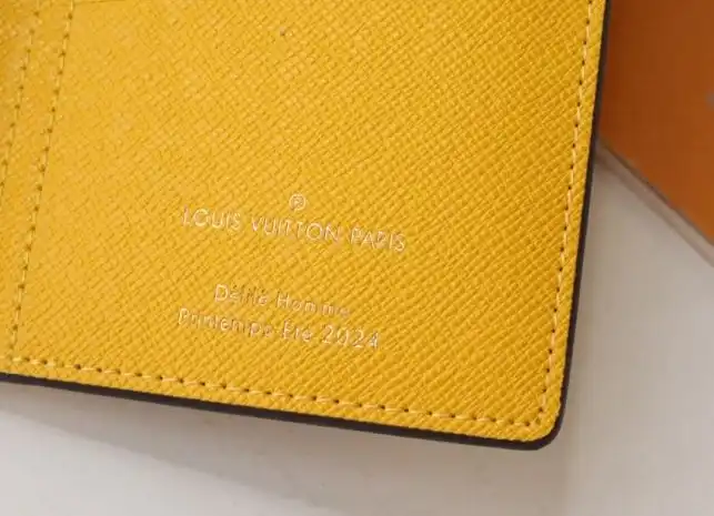 LV Wallets 4178D-0016