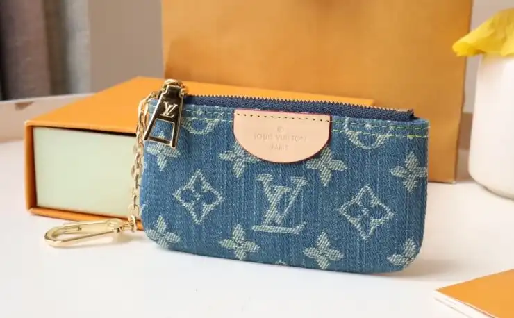 LV Wallets 4178D-0028