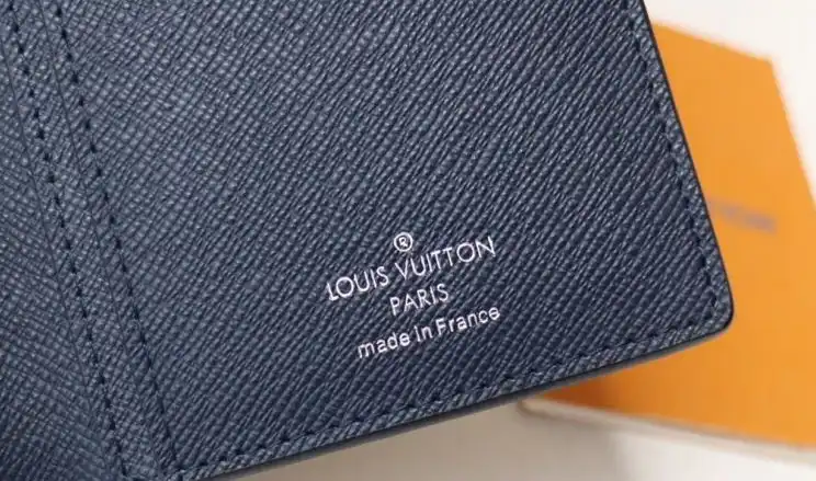 LV Wallets 4178D-0035