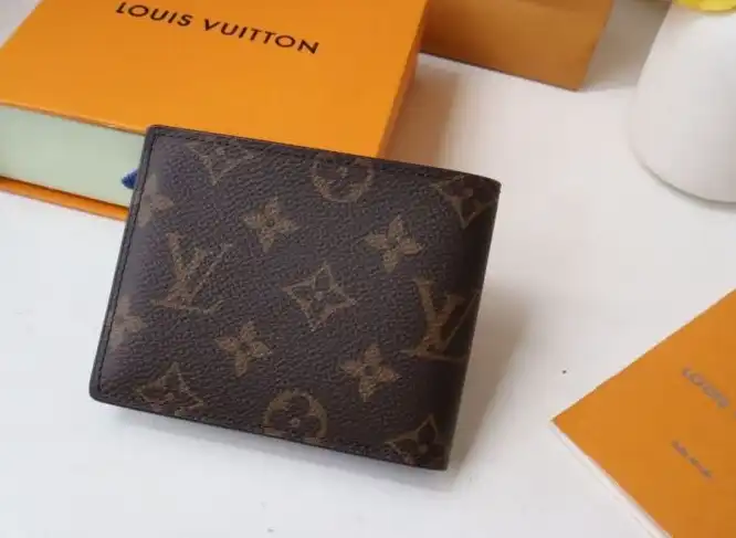 LV Wallets 4178D-0066