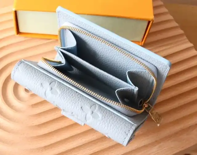LV Wallets 4178D-0172