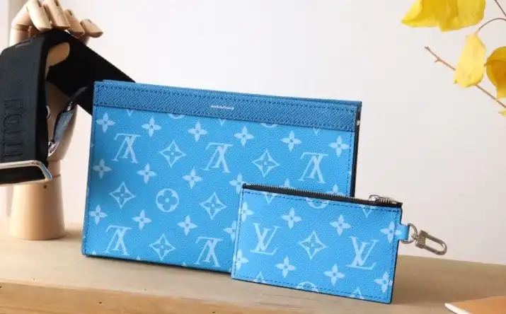 LV Clutch Bags 4178D-0182