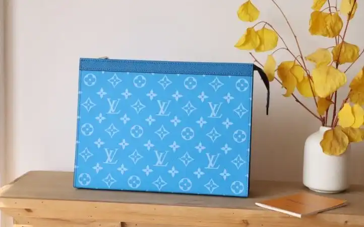 LV Clutch Bags 4178D-0183