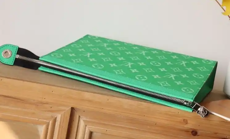 LV Clutch Bags 4178D-0184