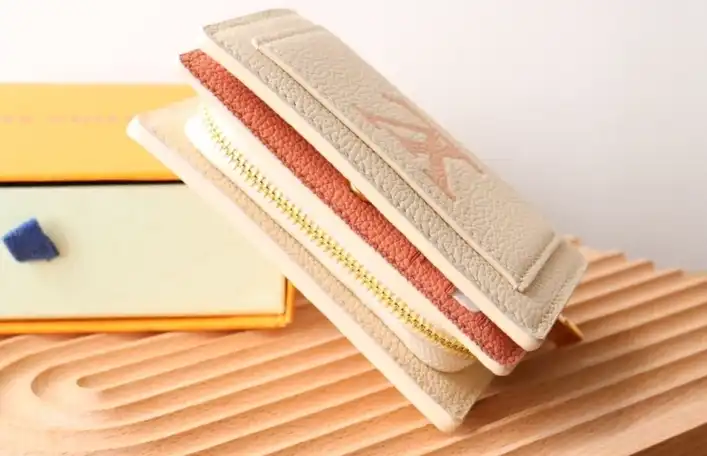 LV Wallets 4178F-0051