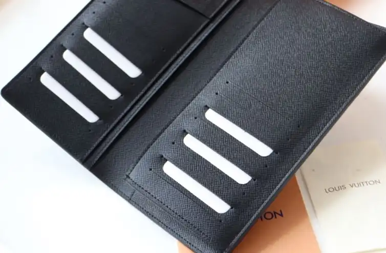 LV Wallets 4178F-0082