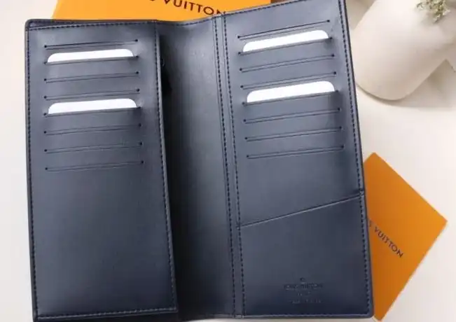 LV Wallets 4178G-0038