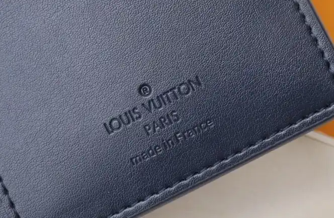 LV Wallets 4178G-0038