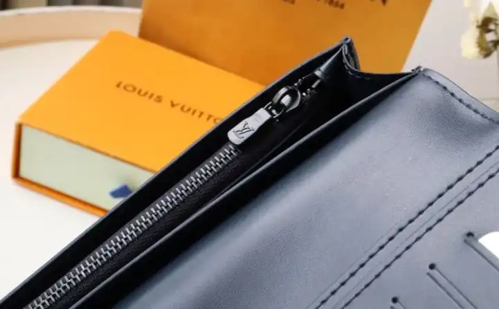 LV Wallets 4178G-0038