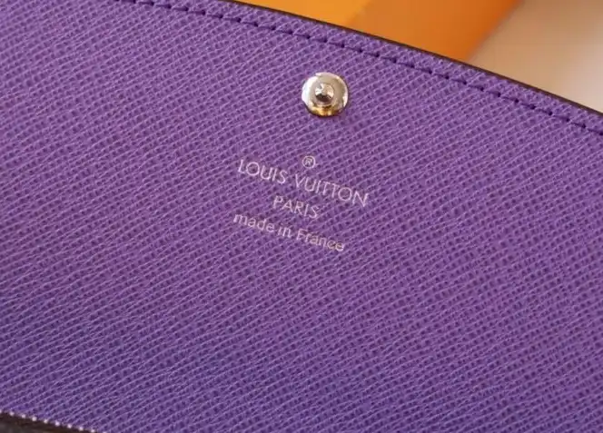 LV Wallets 4178G-0082