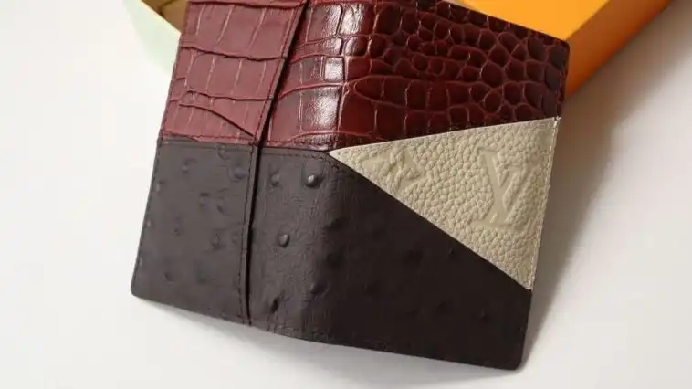 LV Wallets 4178G-0152