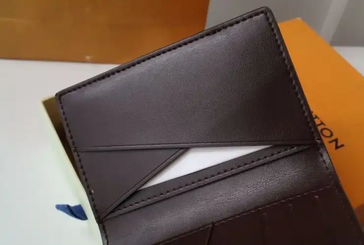 LV Wallets 4178G-0152