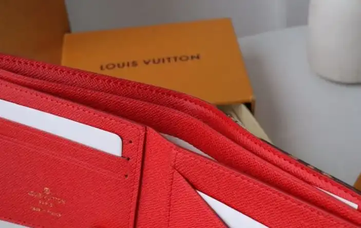 LV Wallets 4178G-0226
