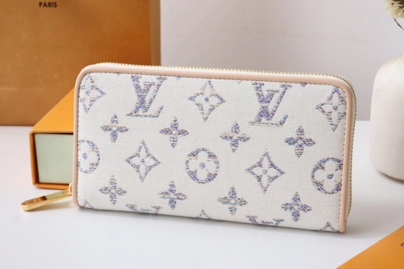 LV Wallets 4178H-0005
