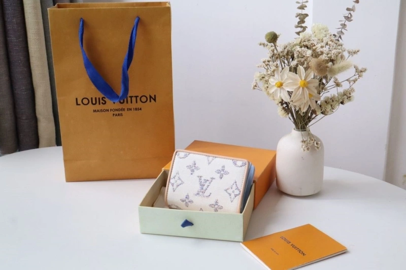 LV Wallets 4178H-0006