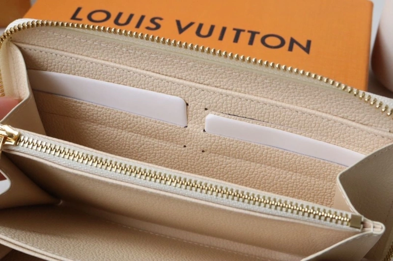 LV Wallets 4178H-0009