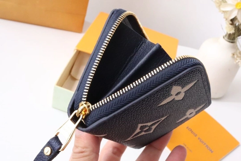 LV Wallets 4178H-0016