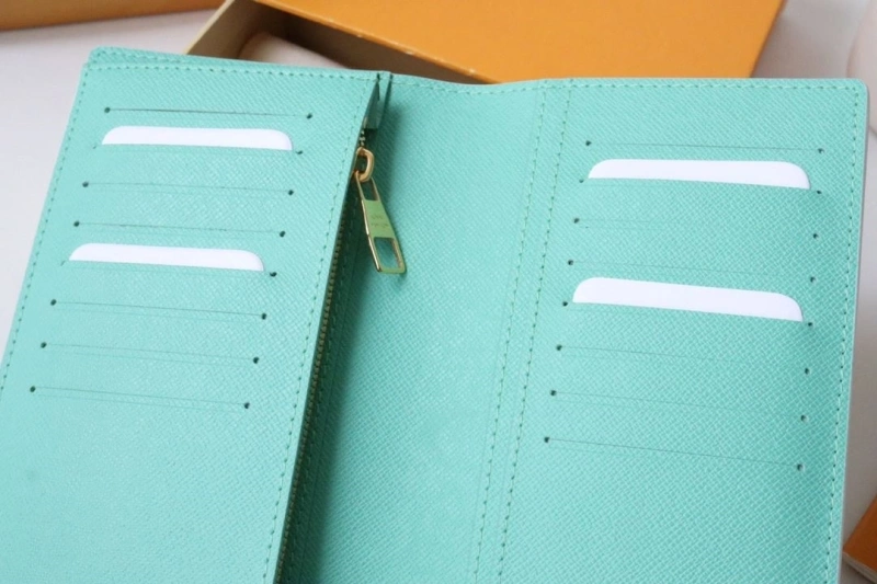 LV Wallets 4178H-0024