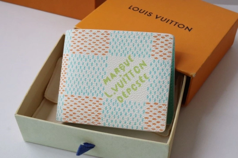 LV Wallets 4178H-0027