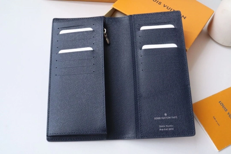 LV Wallets 4178H-0029